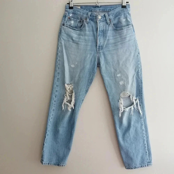 Levi's 501 Straight Leg Premium High Rise Crop Jeans in Montgomery Patched 26 - Picture 3 of 16